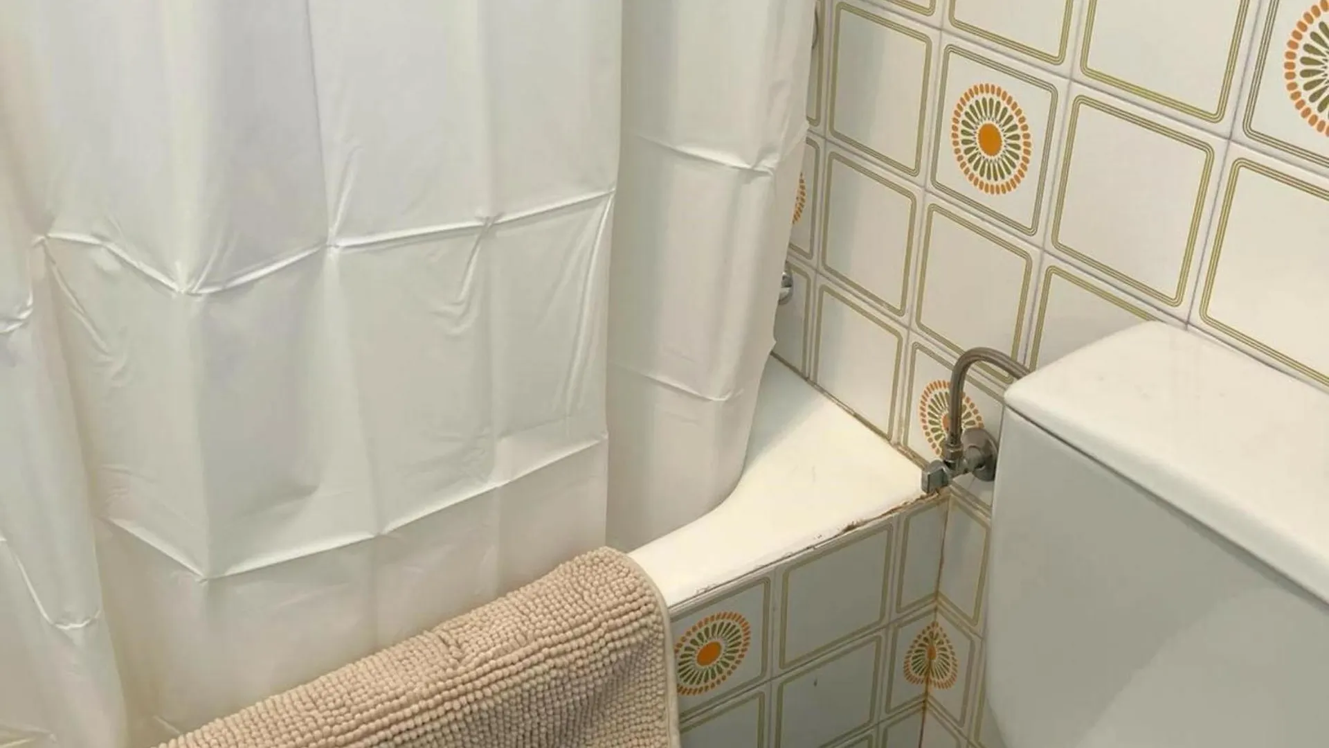 Cap Ras 1 - Apartamento En Primera Linea De Mar, Frente A Una Cala De Llanca. - Es-228-177 Llanca