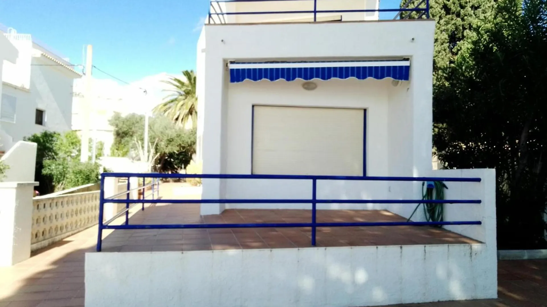 Cap Ras 1 - Apartamento En Primera Linea De Mar, Frente A Una Cala De Llanca. - Es-228-177 Spain